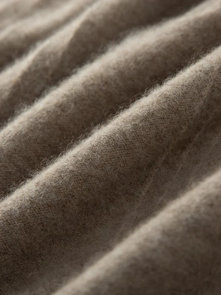 100% CASHMERE SWEATER